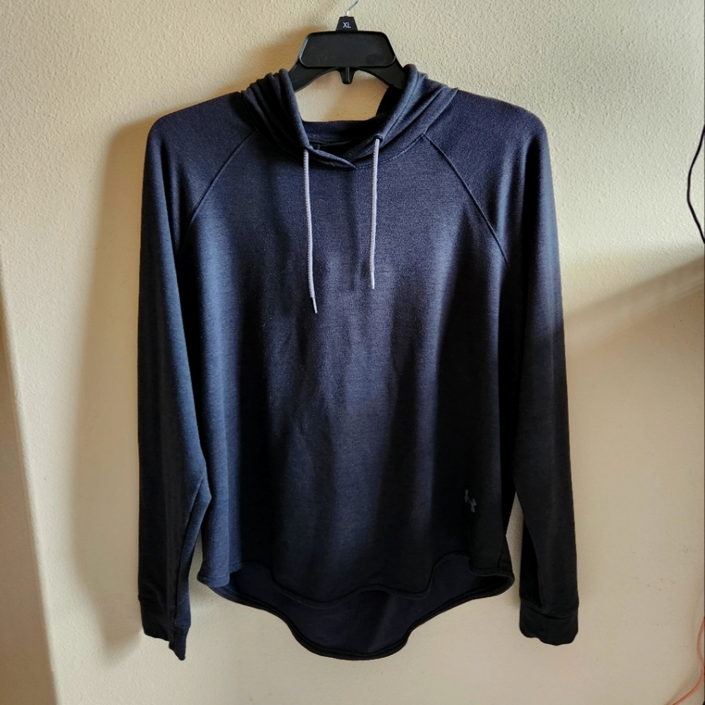 Under Armour Long Sleeve Active Top with Open Back XXL